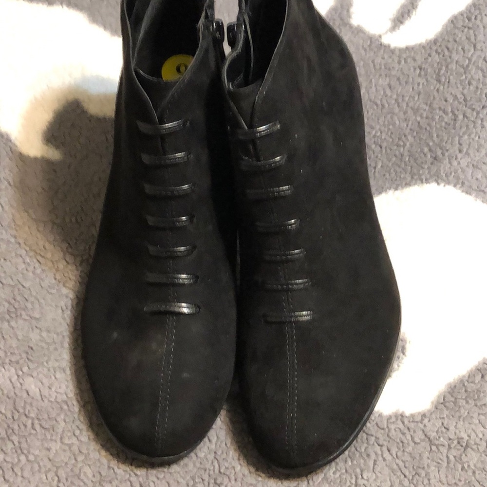 Black boots
